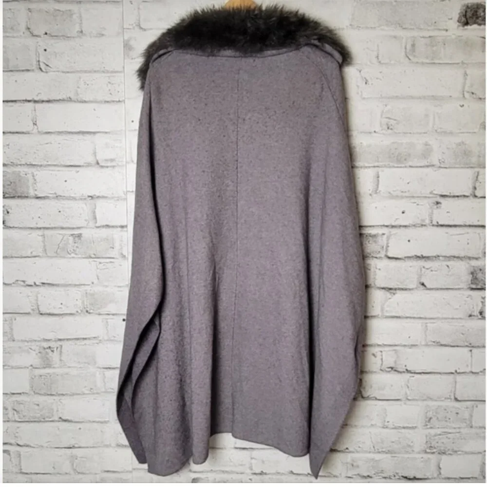 NWT Zara Cape Poncho Gray Faux Fur Collar Size M - Picture 6 of 6